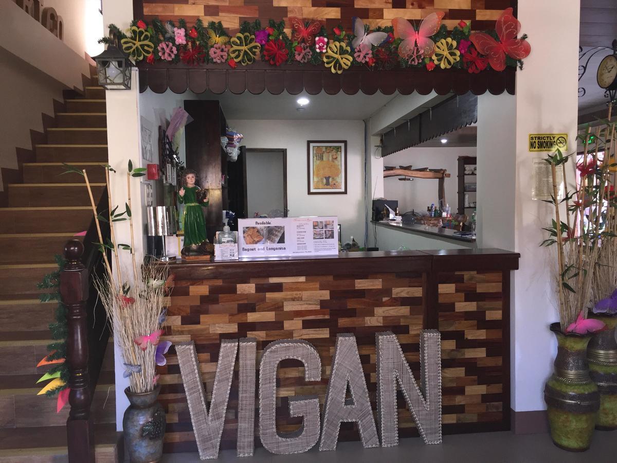 Monte Casa De Rico Apartment Vigan Bagian luar foto