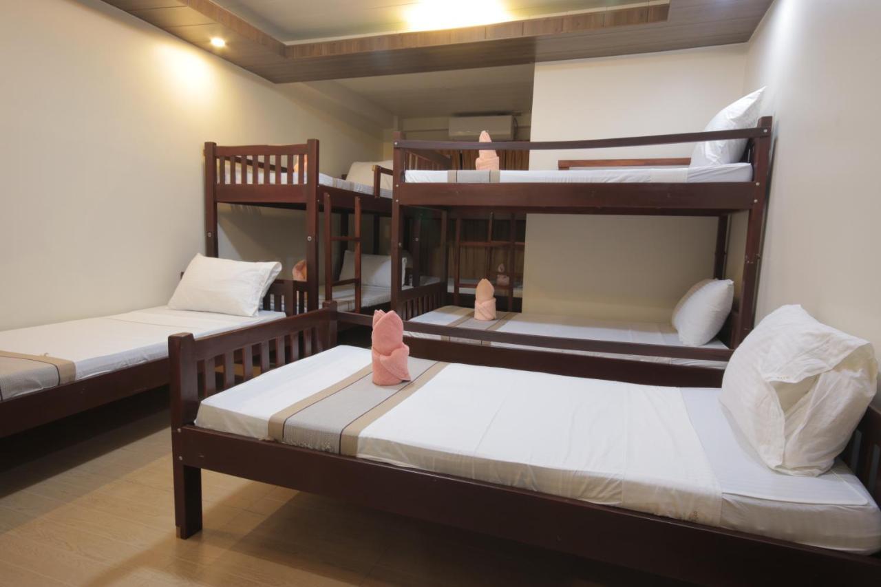 Monte Casa De Rico Apartment Vigan Bagian luar foto