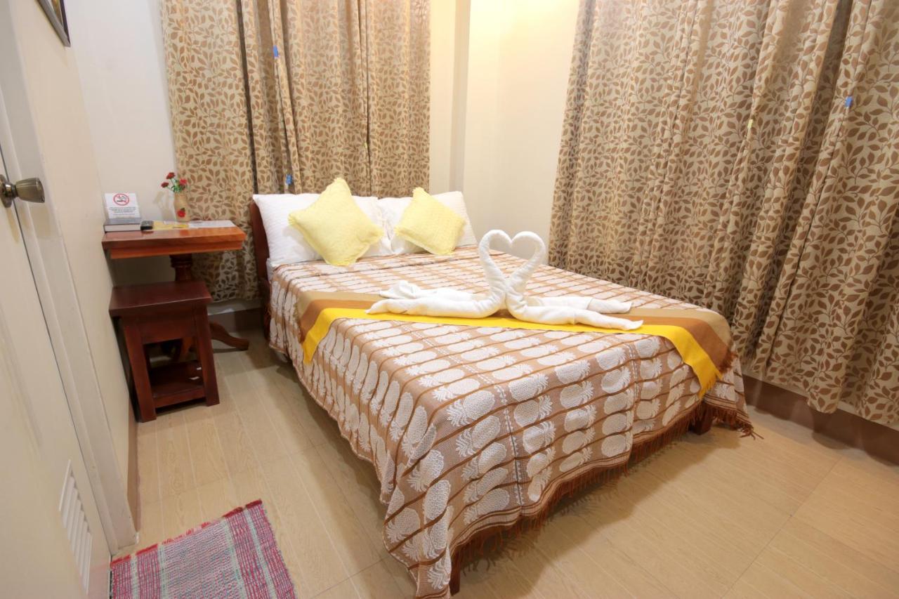 Monte Casa De Rico Apartment Vigan Bagian luar foto